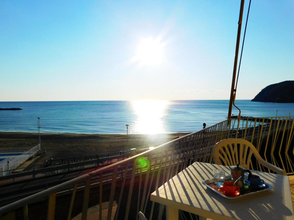 Trilocale Con Meravigliosa Vista Mare, Levanto Exterior foto